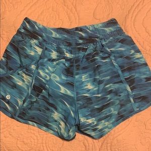 Lululemon speed up 4” shorts